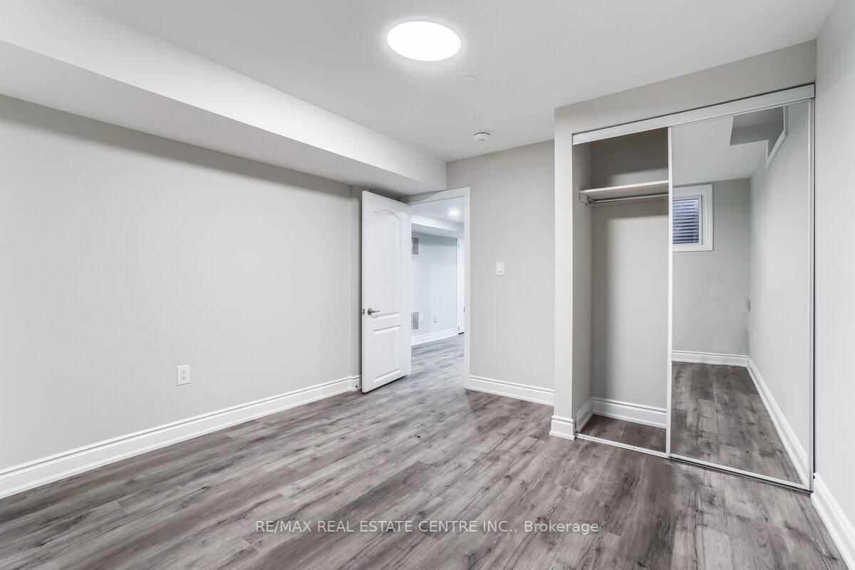 Detached House for lease at Basemen-180 Giddings Crescent, Milton, Ontario, L9T 7A8 - Scott - MLS: W12790912