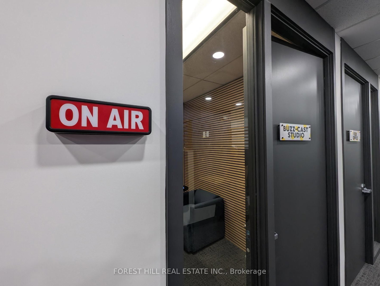 350 Burnhamthorpe Road W, Unit 200-22 - Photo 6