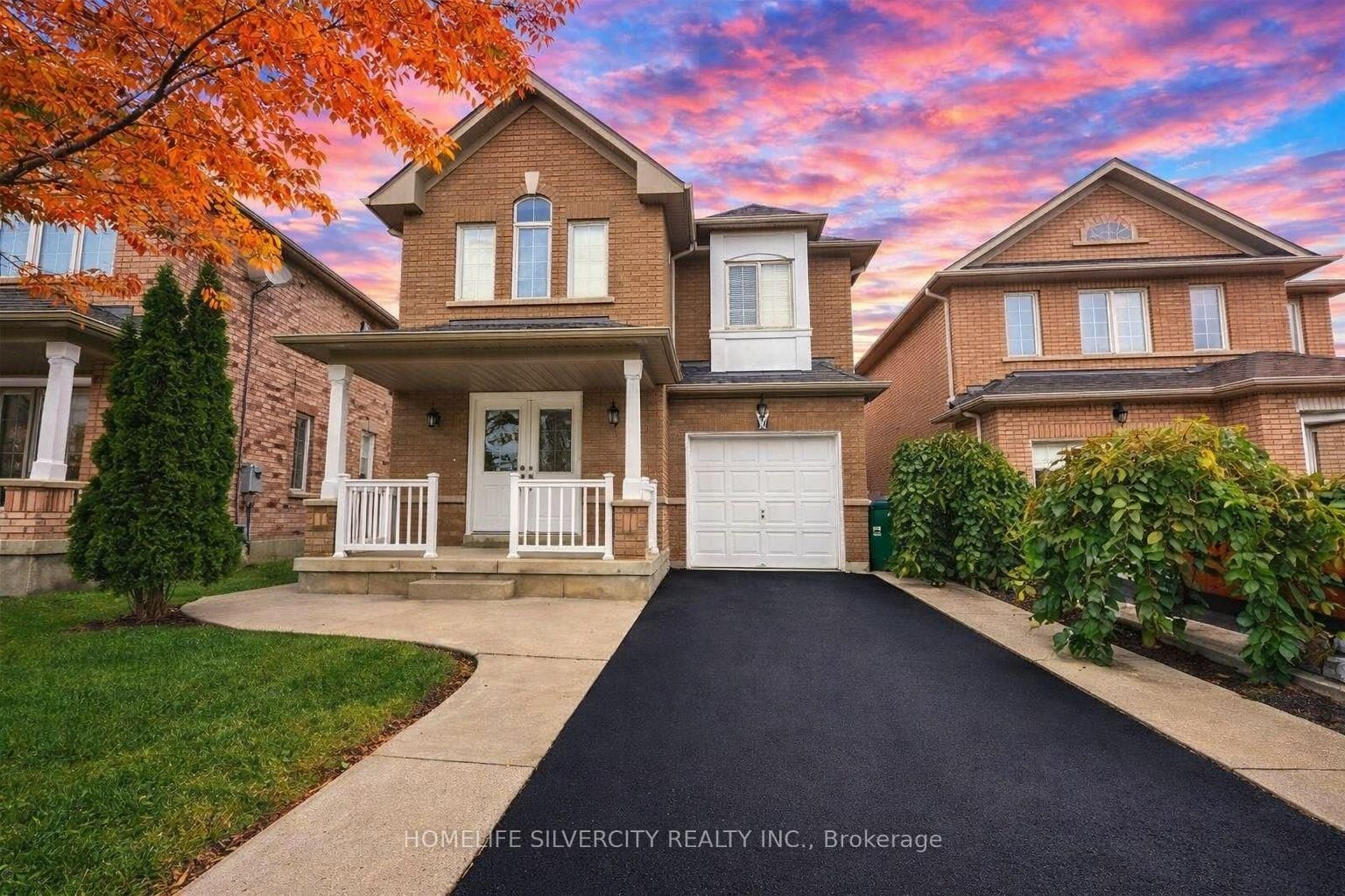 Detached House for sale at 5 Allangrove Drive, Brampton, Ontario, L7A 2M4 - Fletcher's Meadow - MLS: W12791482