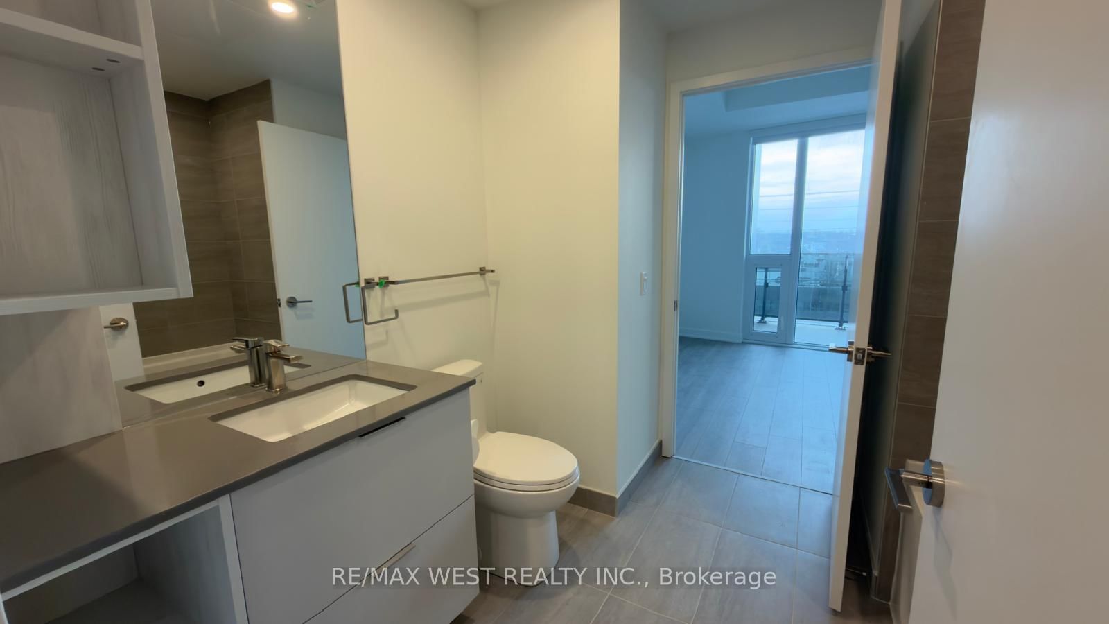 1 Fairview Road E, Unit 615 - Photo 18