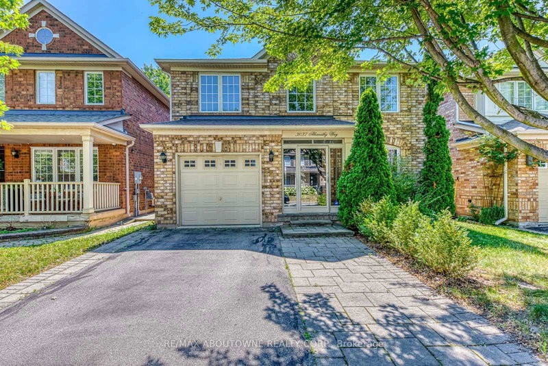 3037 Abernathy Way, Oakville, L6M 5C1 | Image 3