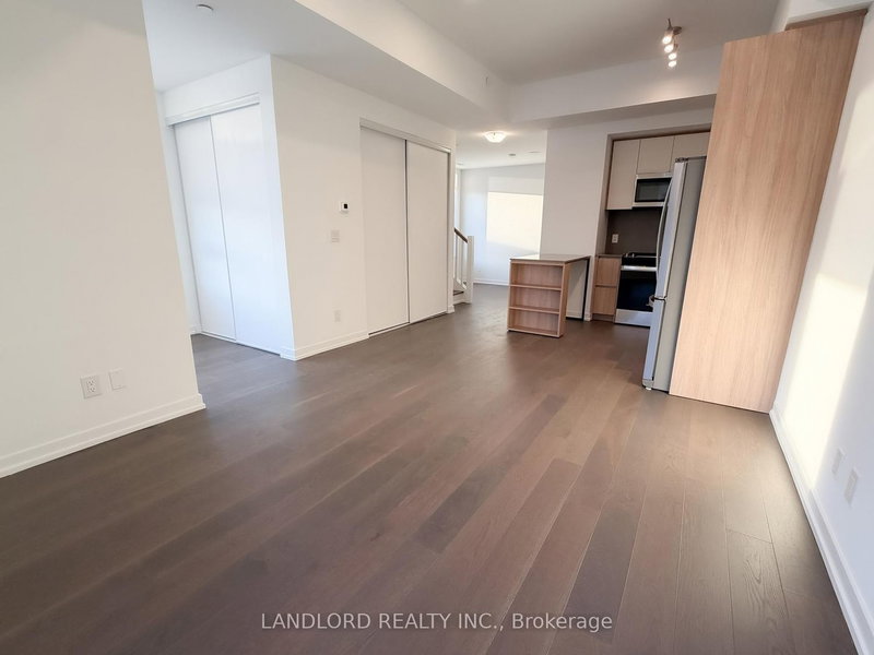 112 - 15 Maryport Ave, Toronto, M3M 0E1 | Image 3