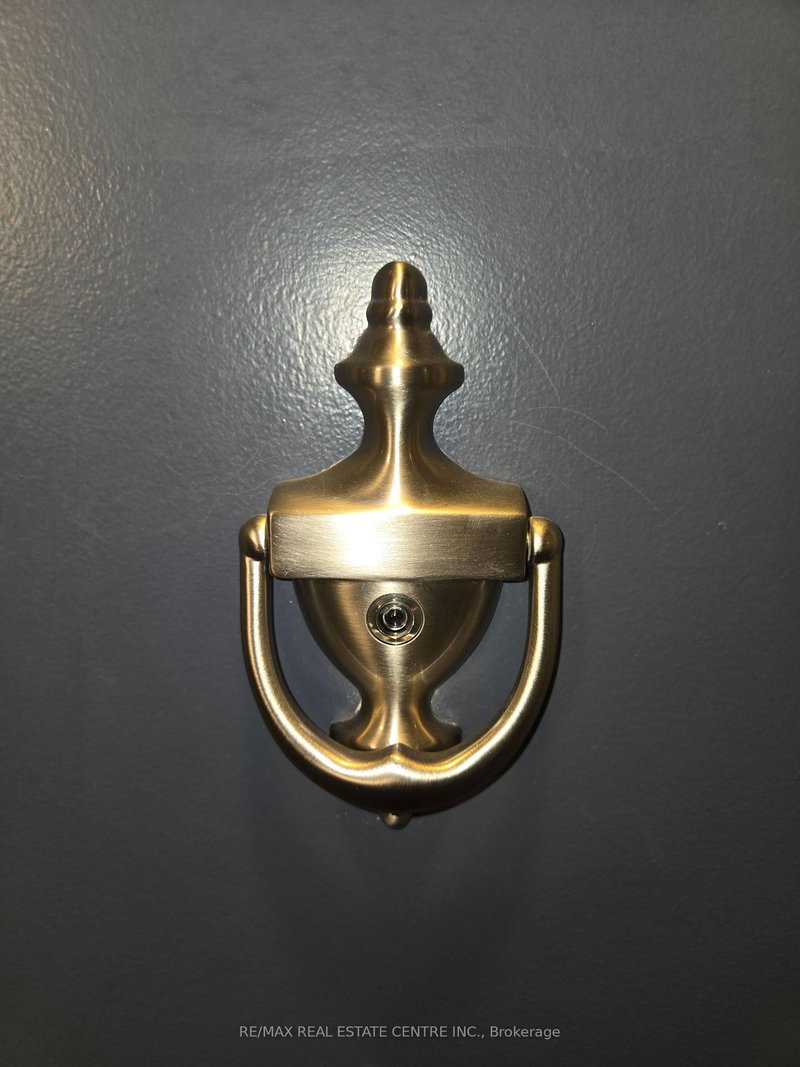 704 - 355 Rathburn Rd E, Mississauga, L4Z 1H4 | Image 2