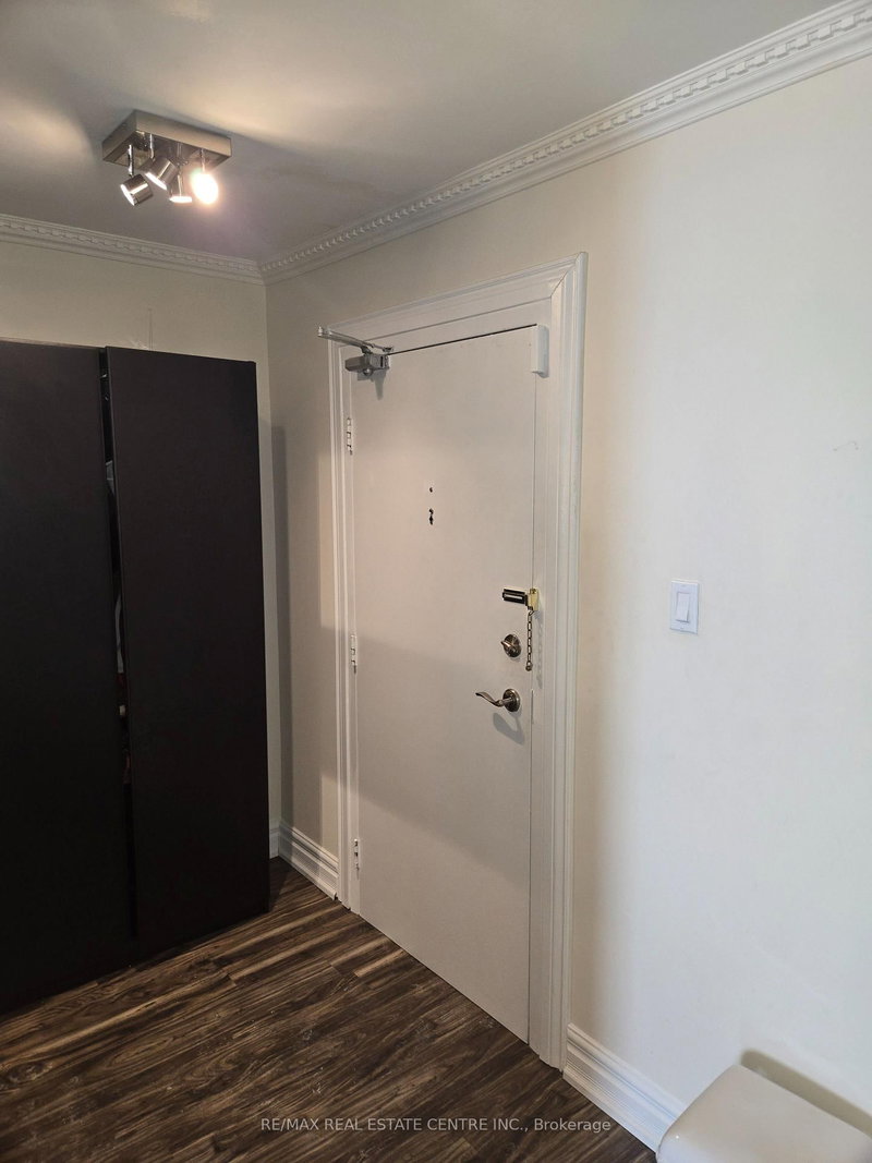 704 - 355 Rathburn Rd E, Mississauga, L4Z 1H4 | Image 3