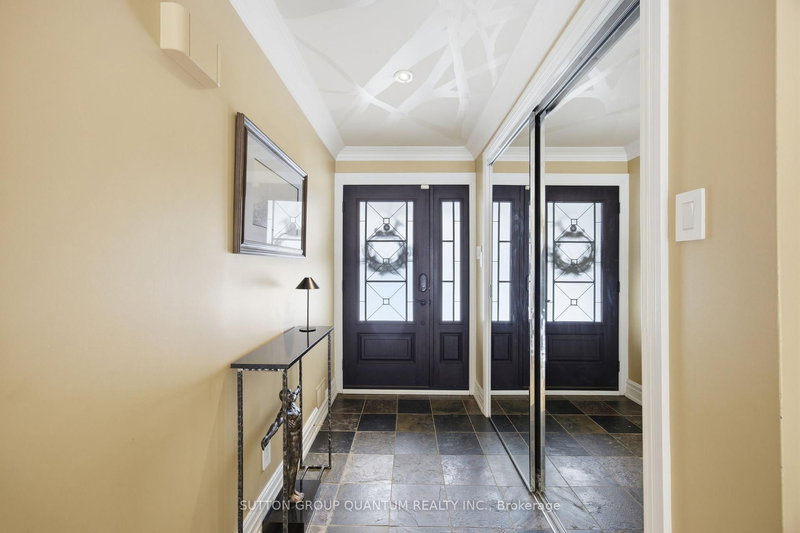 1319 South Aldo Dr, Mississauga, L5H 3E7 | Image 3