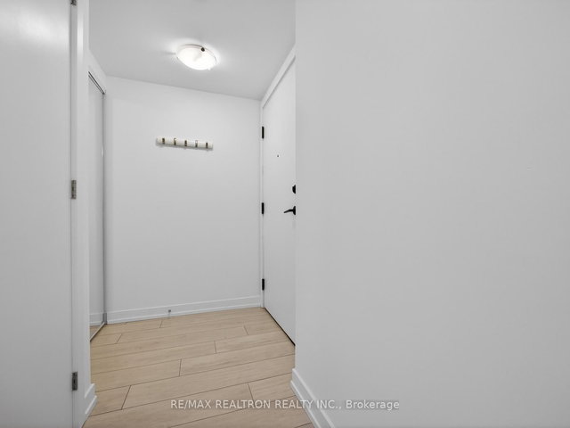 407 - 556 Marlee Avenue