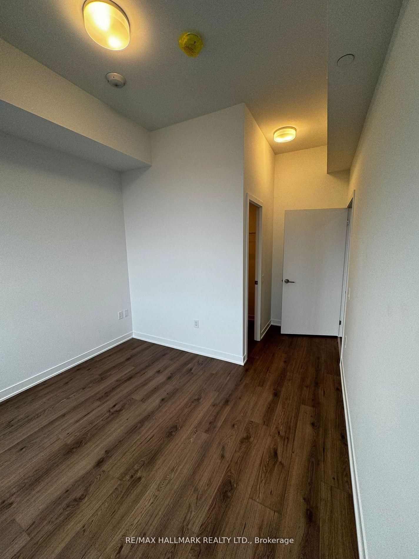 LPH27-395 Dundas Street, Oakville, ON, photo 3