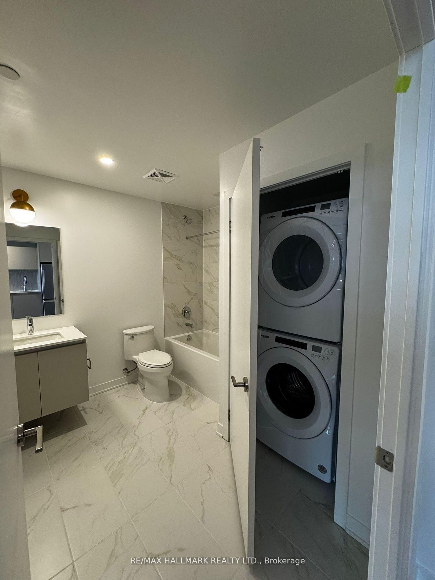 LPH27-395 Dundas Street, Oakville, ON, photo 4