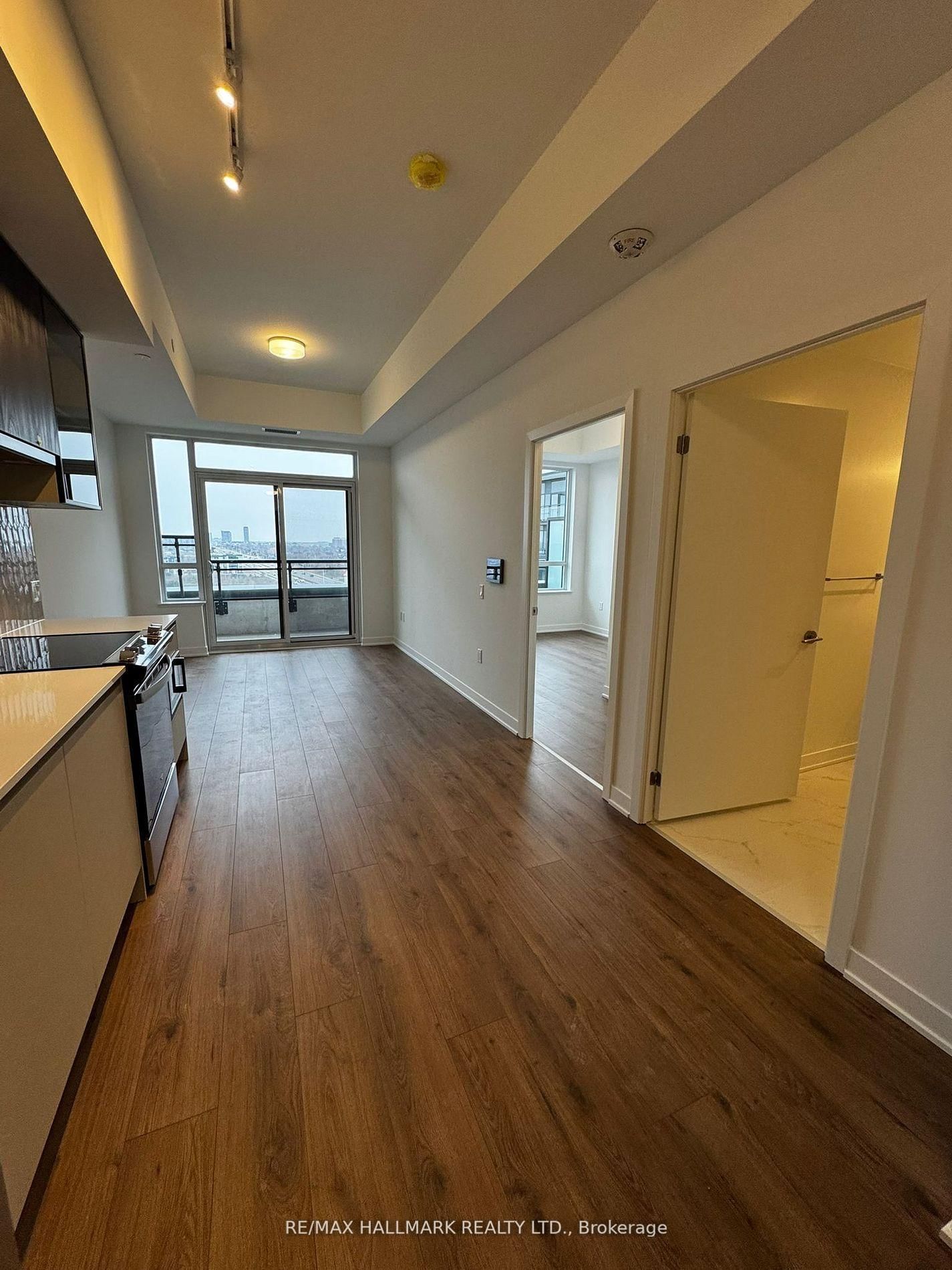 LPH27-395 Dundas Street, Oakville, ON, photo 5