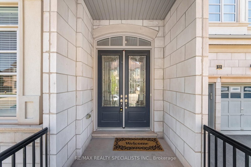 53 Threshing Mill Blvd, Oakville, L6H 0V6 | Image 2