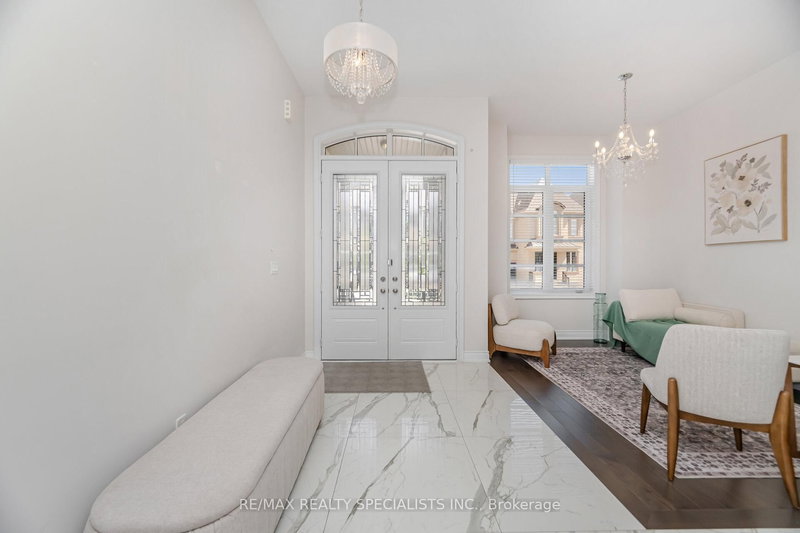 53 Threshing Mill Blvd, Oakville, L6H 0V6 | Image 3