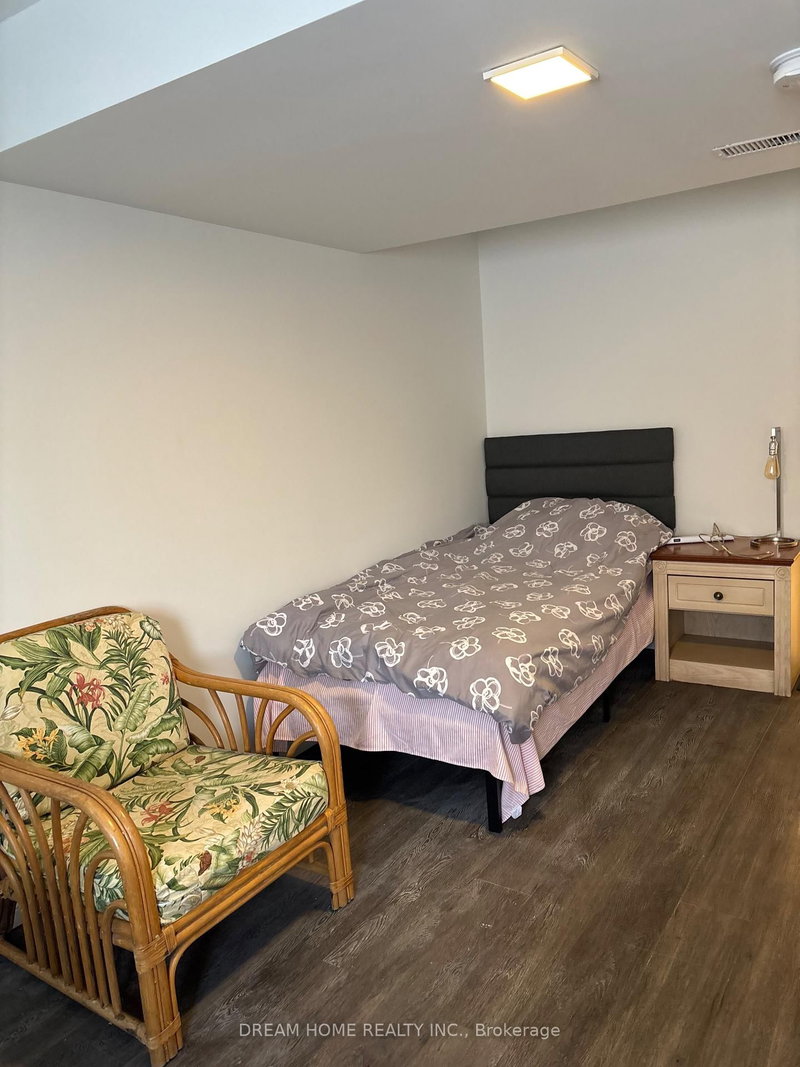 Room A - 850 Clarkson Rd S, Mississauga, L5J 2V3 | Image 2