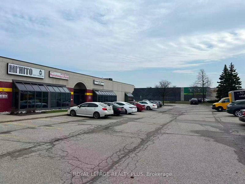 42 - 3065 Ridgeway Dr, Mississauga, L5L 5M6 | Image 2