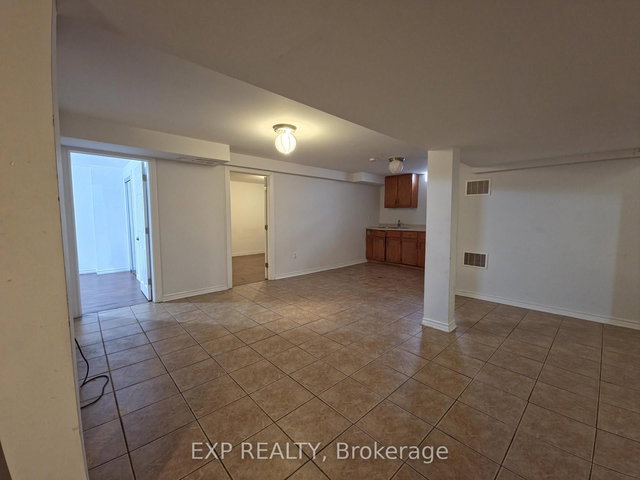 Lower - 5815 Riverdale Crescent