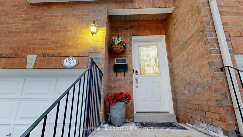 2 - 1591 South Parade Crt, Mississauga, L5M 6G1 | Image 2