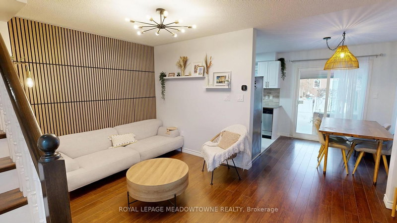 2 - 1591 South Parade Crt, Mississauga, L5M 6G1 | Image 3