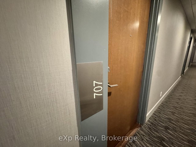 707 - 2220 Lakeshore Boulevard W