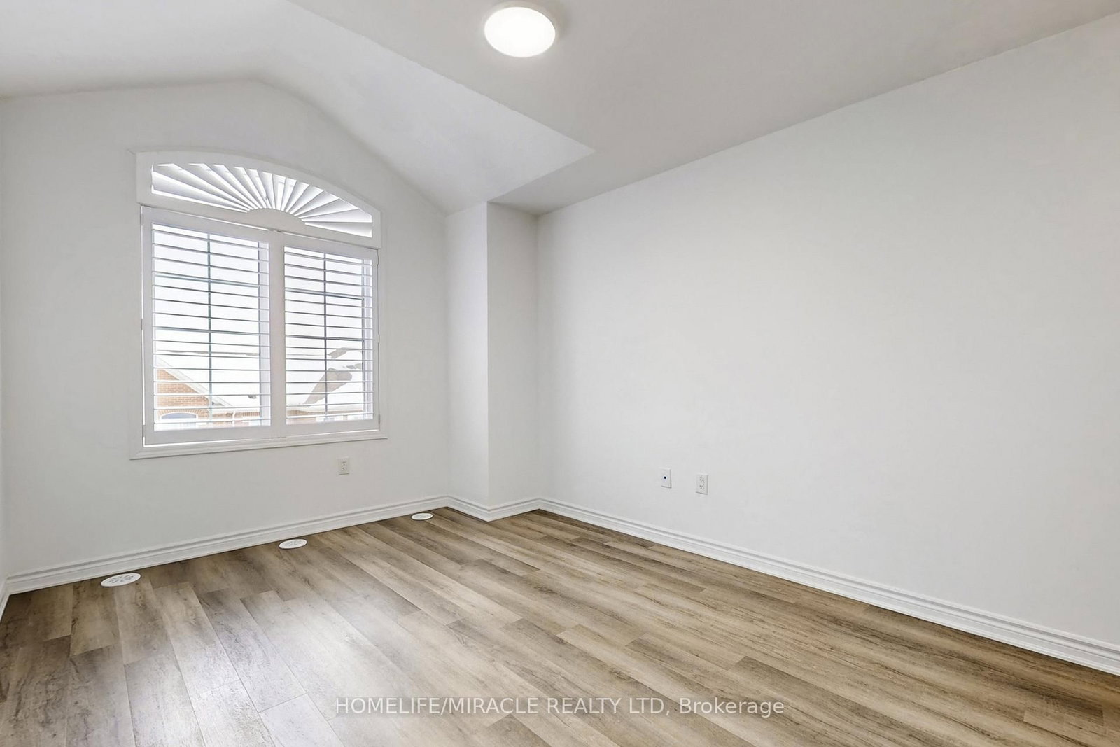 Townhouse for sale at 1587 Moira Crescent, Milton, Ontario, L9E 1X8 - Bowes - MLS: W12795930