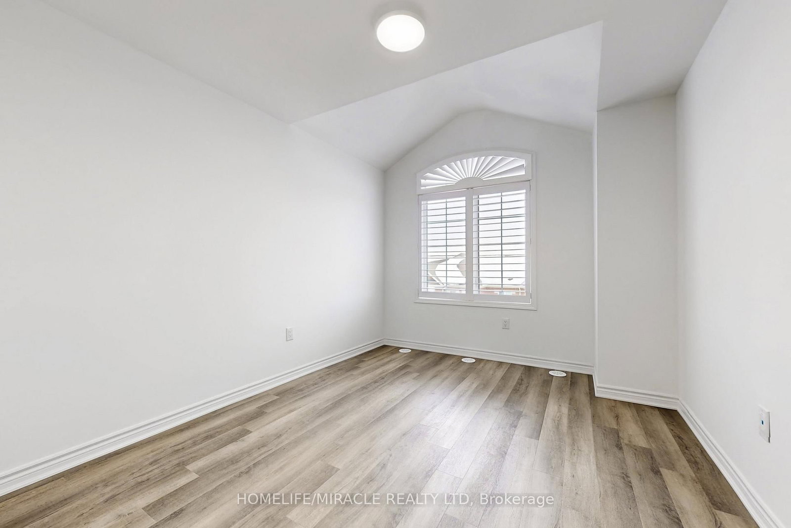 Townhouse for sale at 1587 Moira Crescent, Milton, Ontario, L9E 1X8 - Bowes - MLS: W12795930