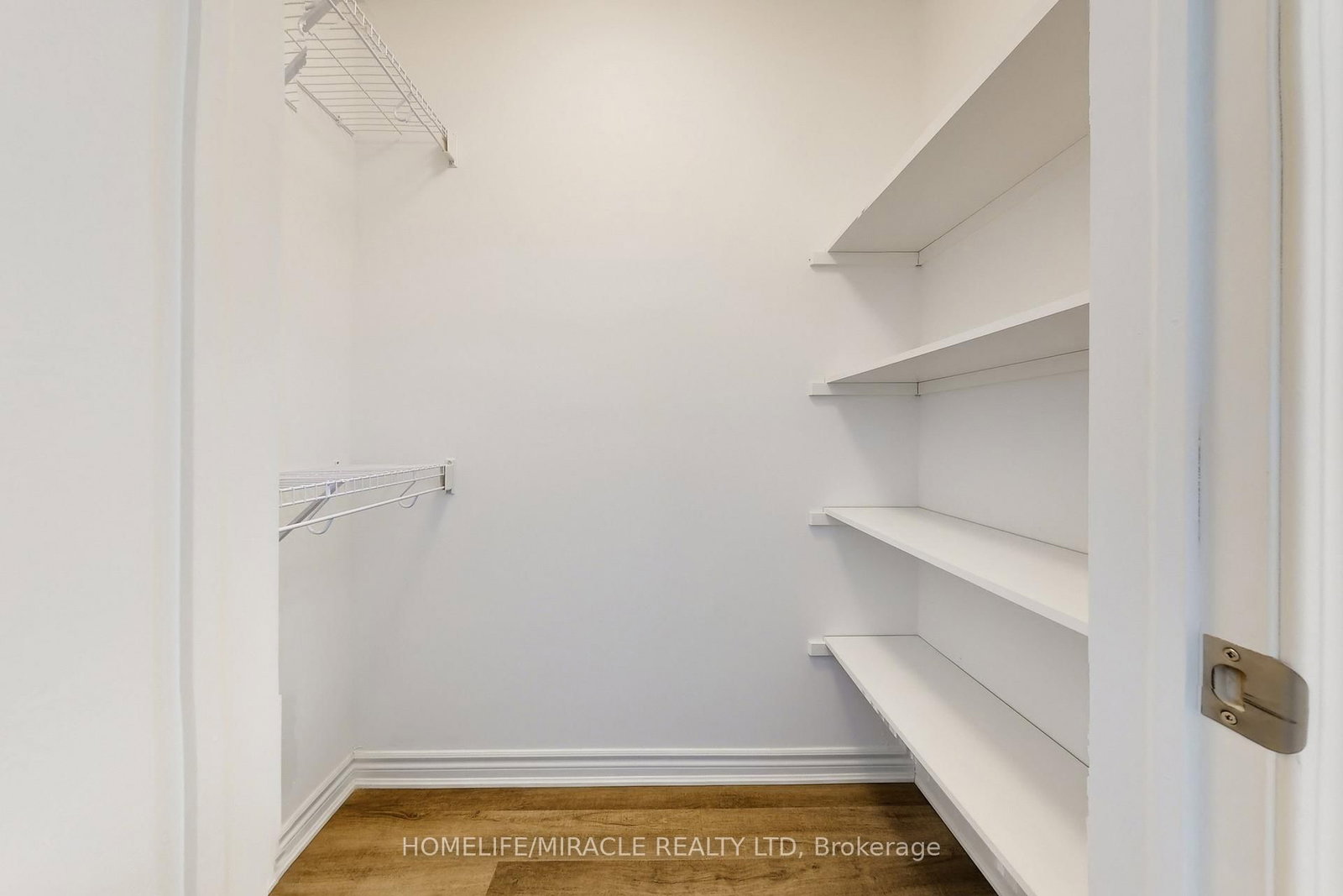 Townhouse for sale at 1587 Moira Crescent, Milton, Ontario, L9E 1X8 - Bowes - MLS: W12795930