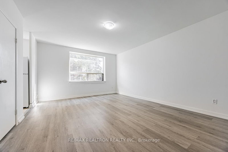 106 - 4 Hill Heights Rd, Toronto, M8Y 1Z1 | Image 2