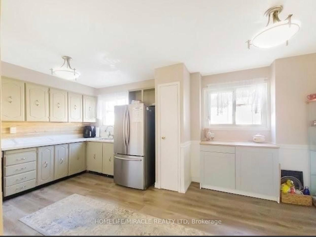 Townhouse for sale at 23 Mccallum Court, Brampton, Ontario, L6W 3M4 - Queen Street Corridor - MLS: W12796002