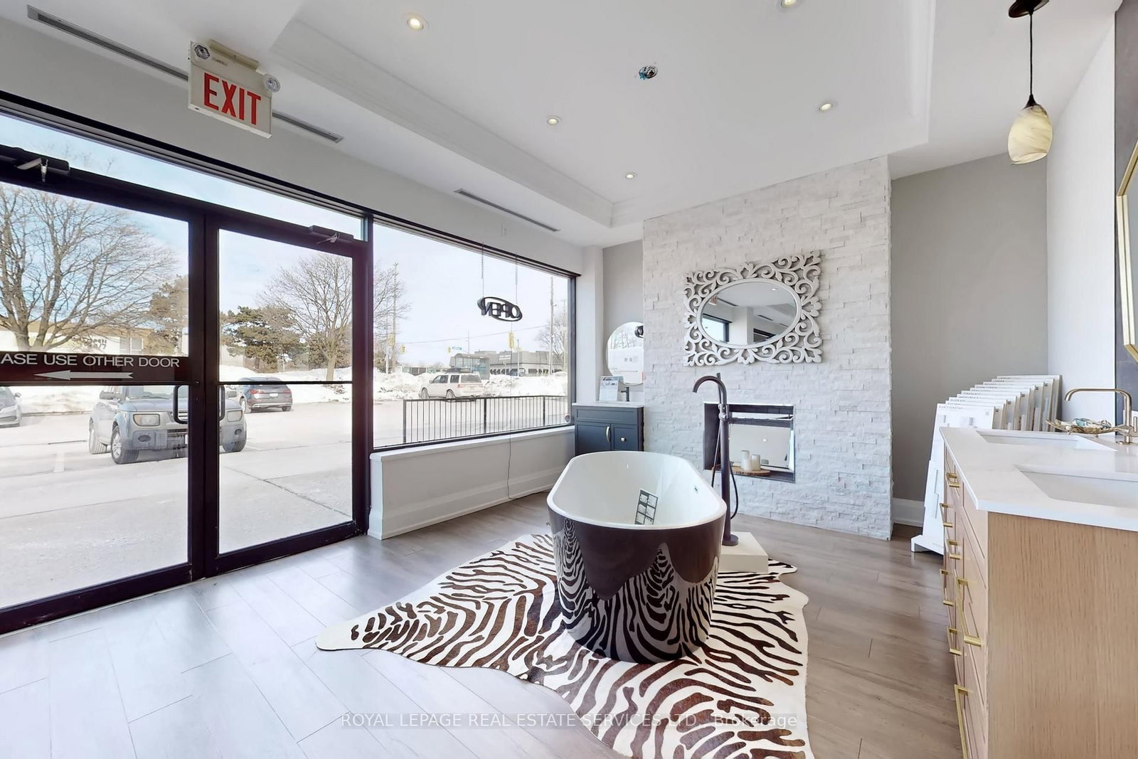 3350 Fairview Street, Unit 18 - Photo 2