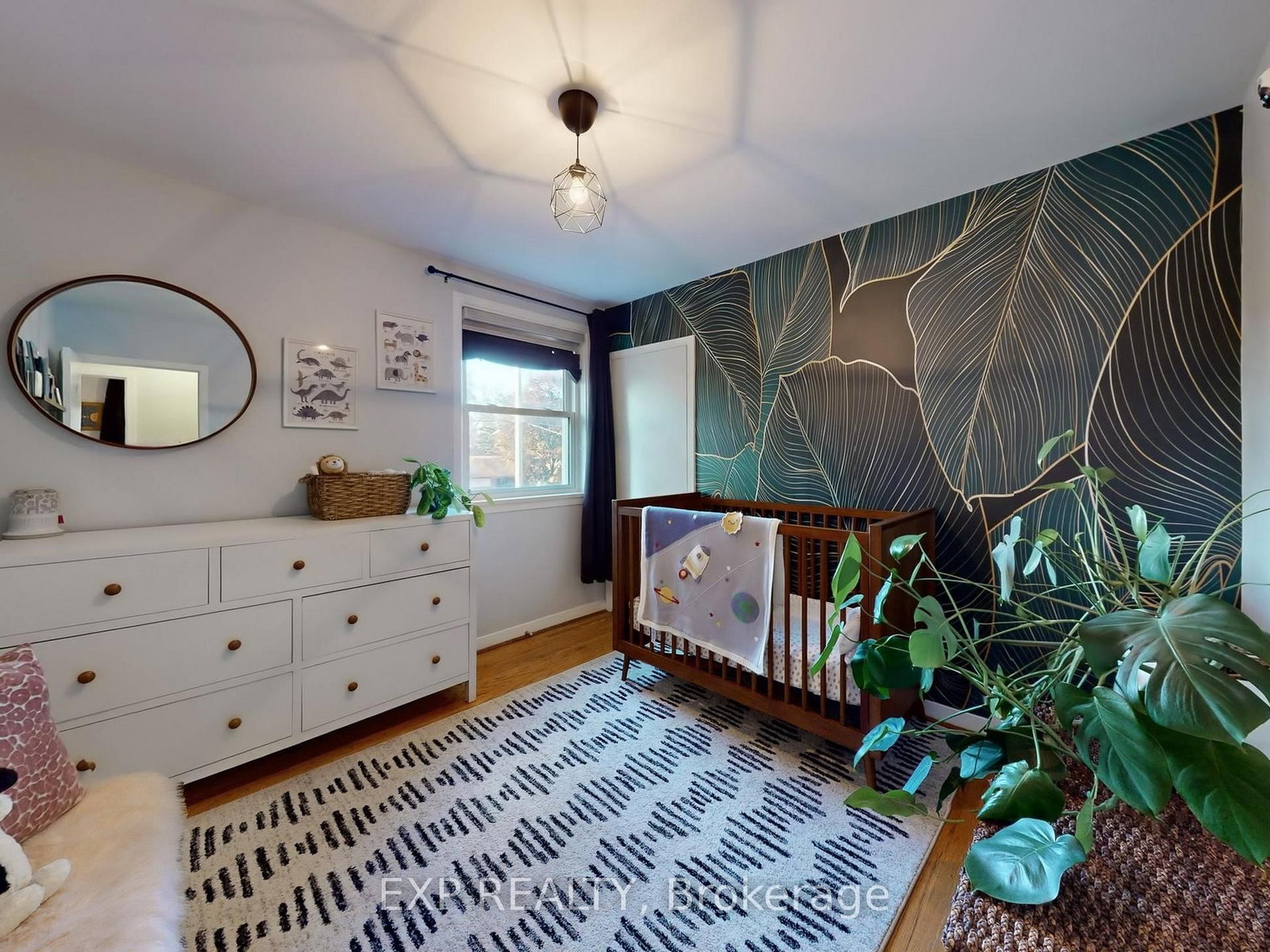 Detached House for sale at 22 Chestnut Avenue, Brampton, Ontario, L6X 2A5 - Northwood Park - MLS: W12796496