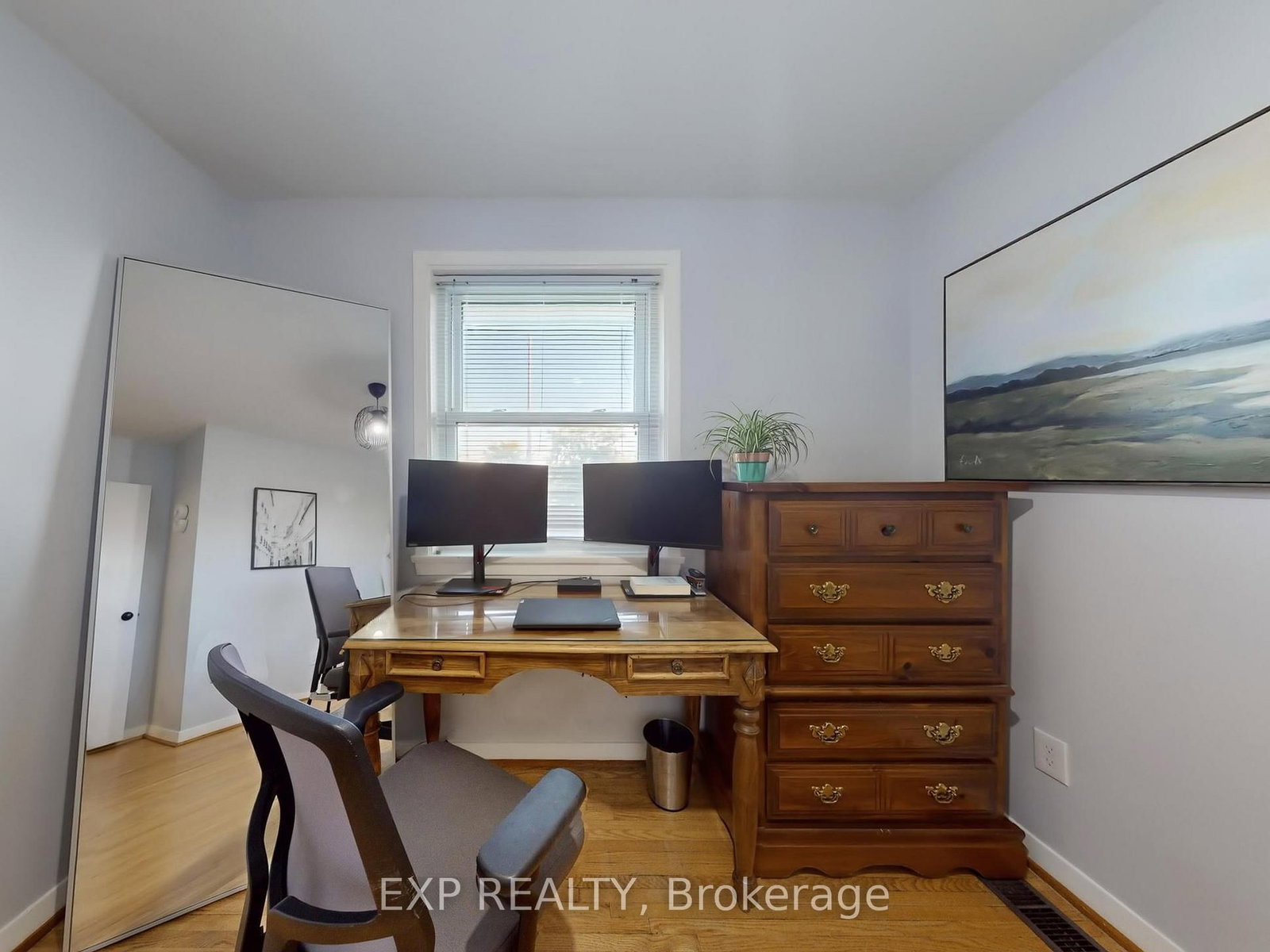 Detached House for sale at 22 Chestnut Avenue, Brampton, Ontario, L6X 2A5 - Northwood Park - MLS: W12796496