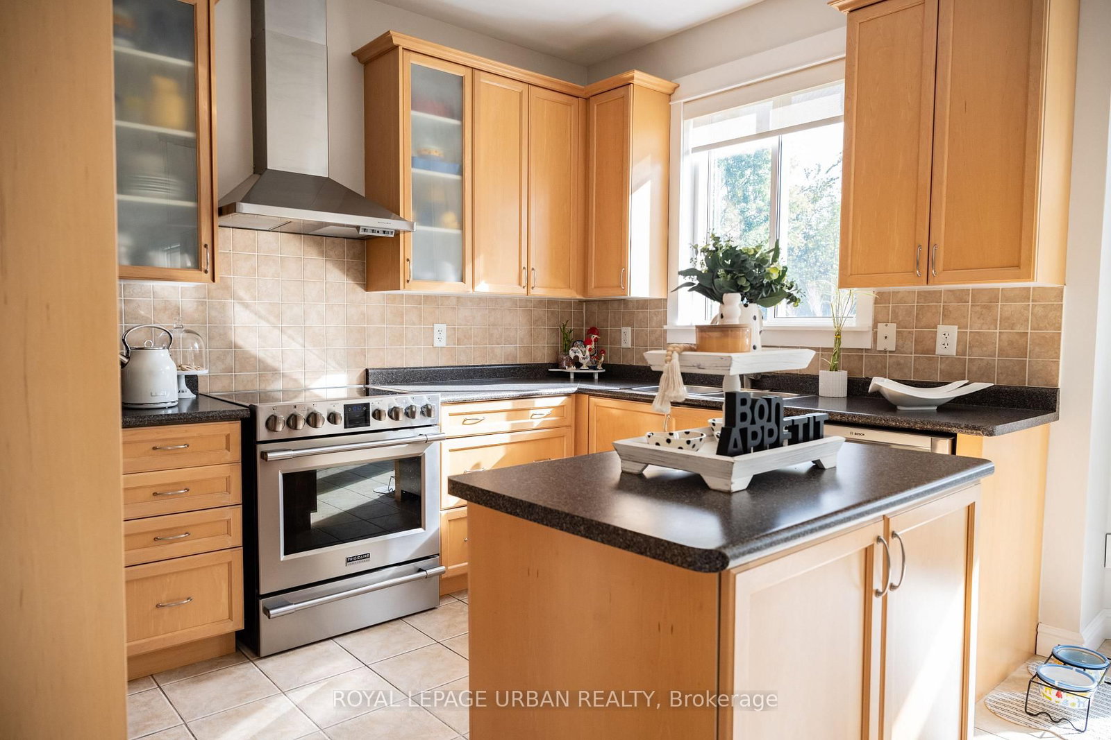 Detached House for sale at 27 Lightheart Drive, Caledon, Ontario, L7C 1E3 - Rural Caledon - MLS: W12796514