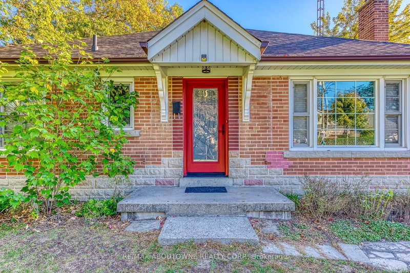 3 Glenn Murray Dr, Toronto, M8Y 3H2 | Image 3