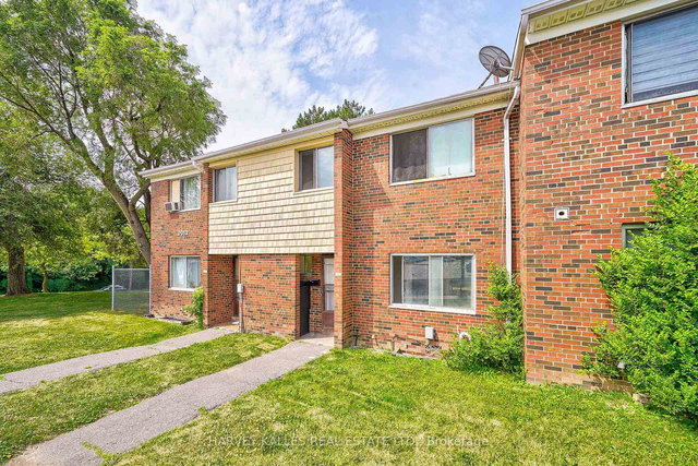 TH102 - 2012 Sheppard Avenue W