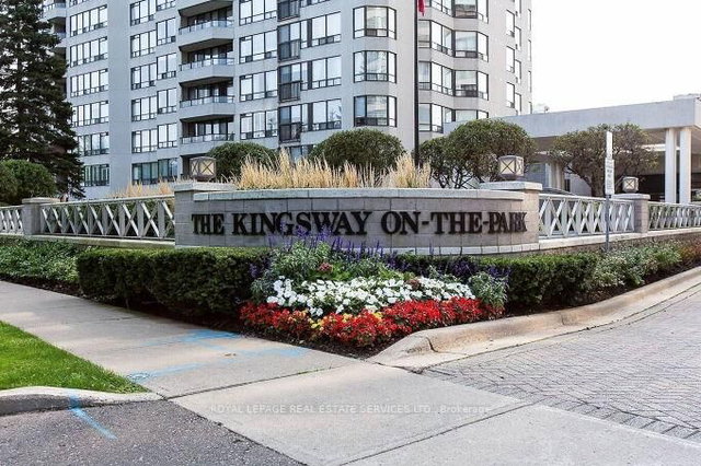 1109 - 1 Aberfoyle Crescent