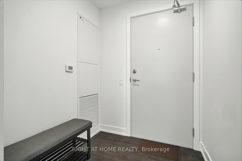 803 - 215 Veterans Dr S, Brampton, L7A 4S6 | Image 3