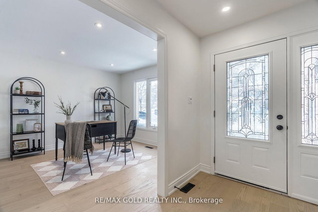 1138 Sawgrass Crescent