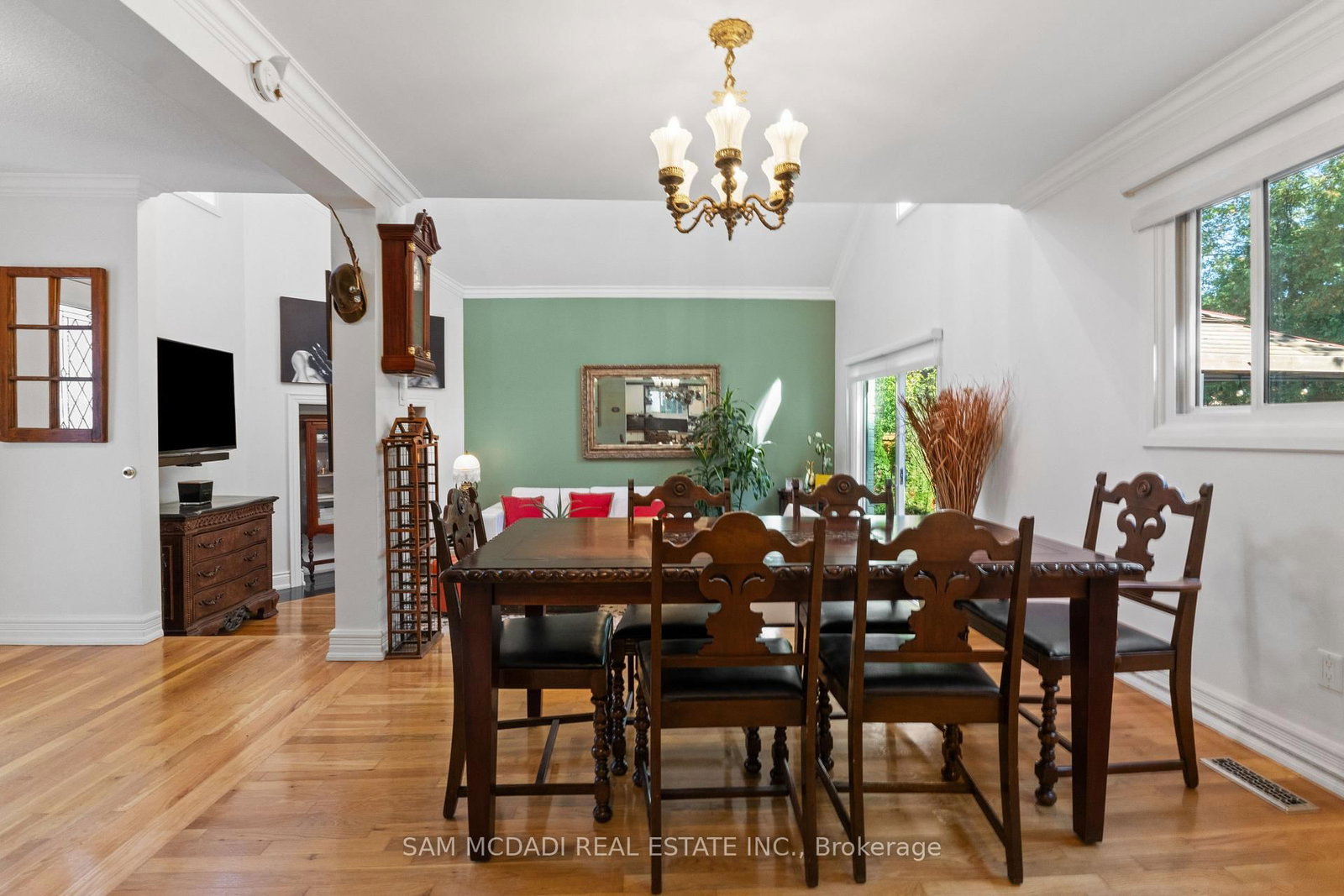 Listing Image 7