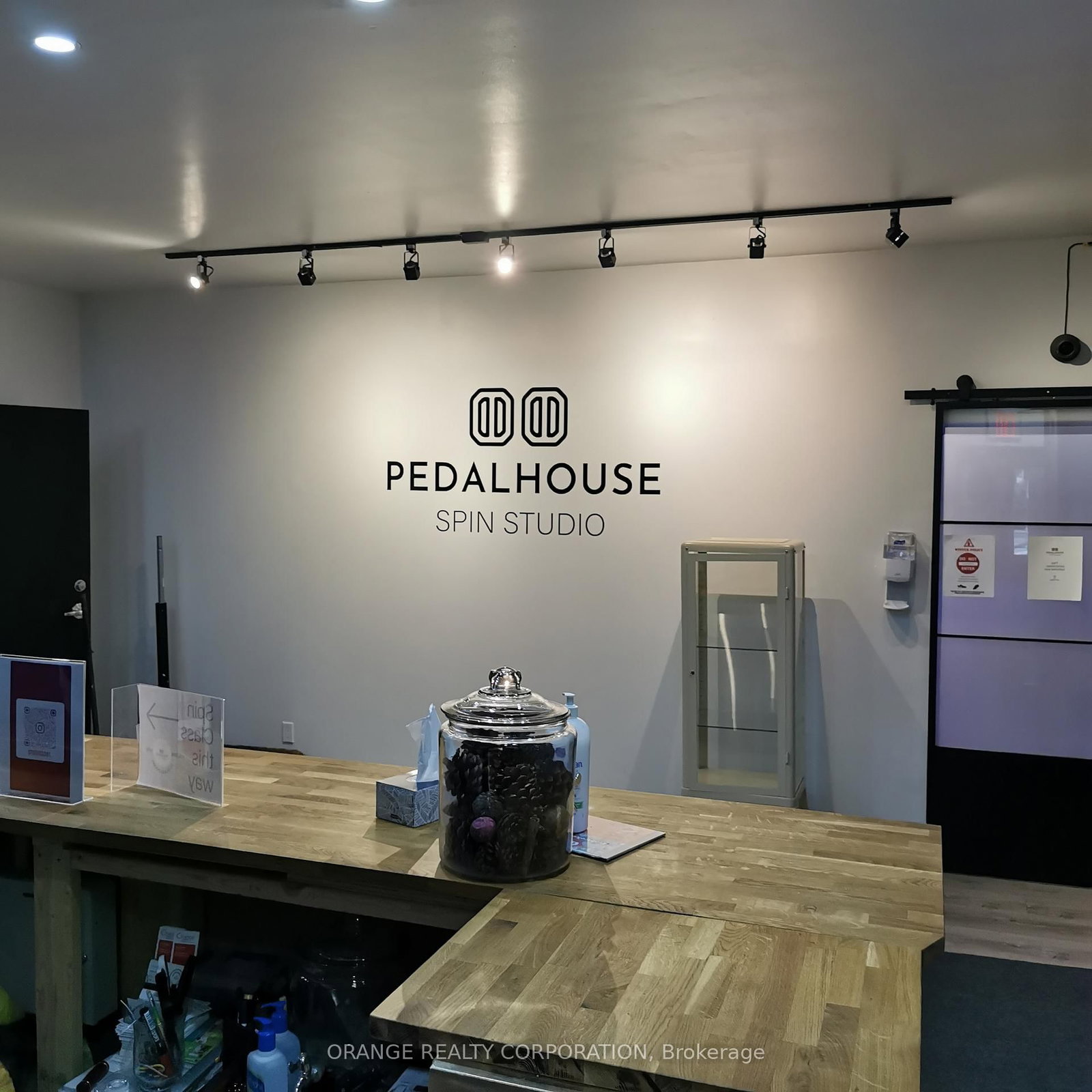 3301 Lake Shore Boulevard W, Unit 101