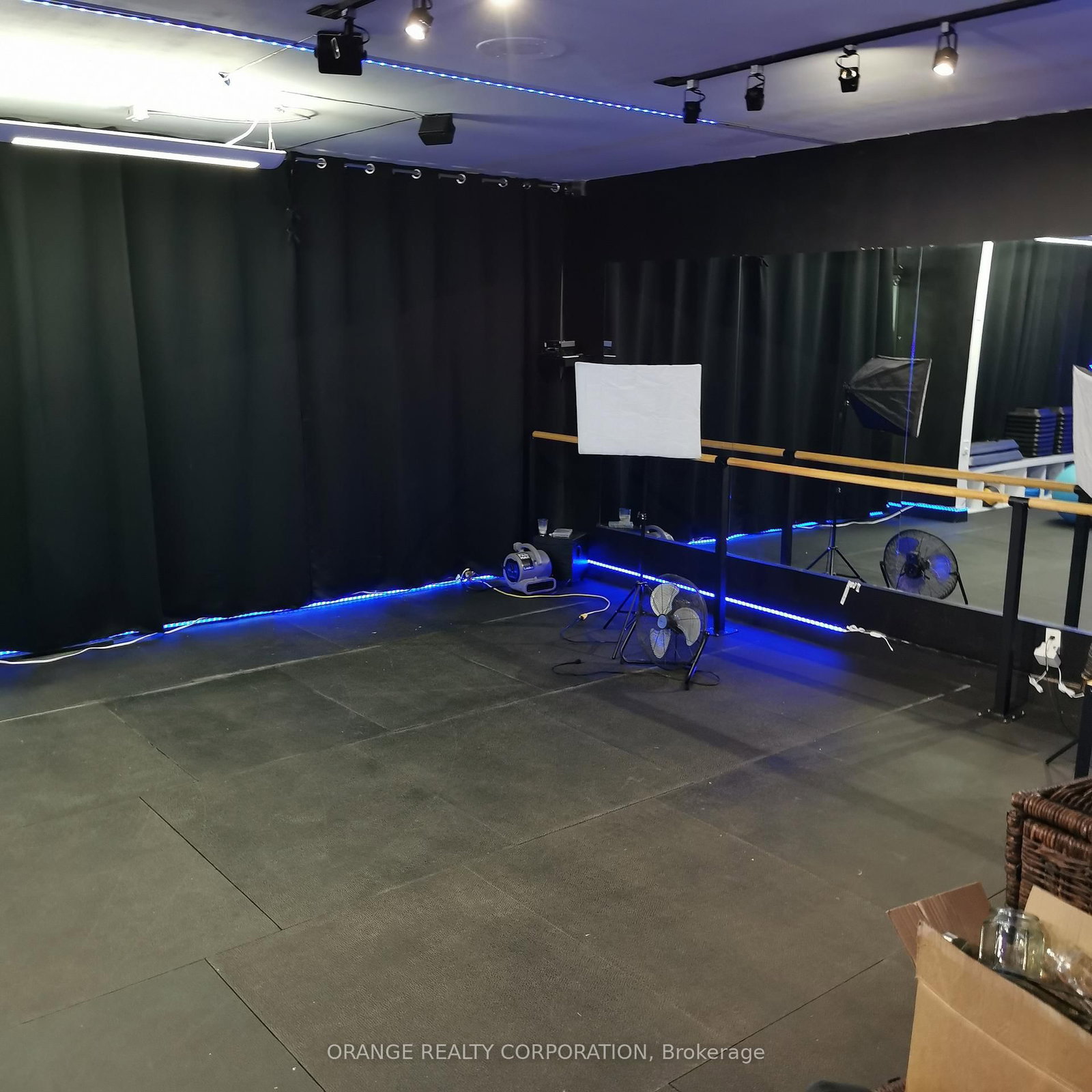 3301 Lake Shore Boulevard W, Unit 101 - Photo 10