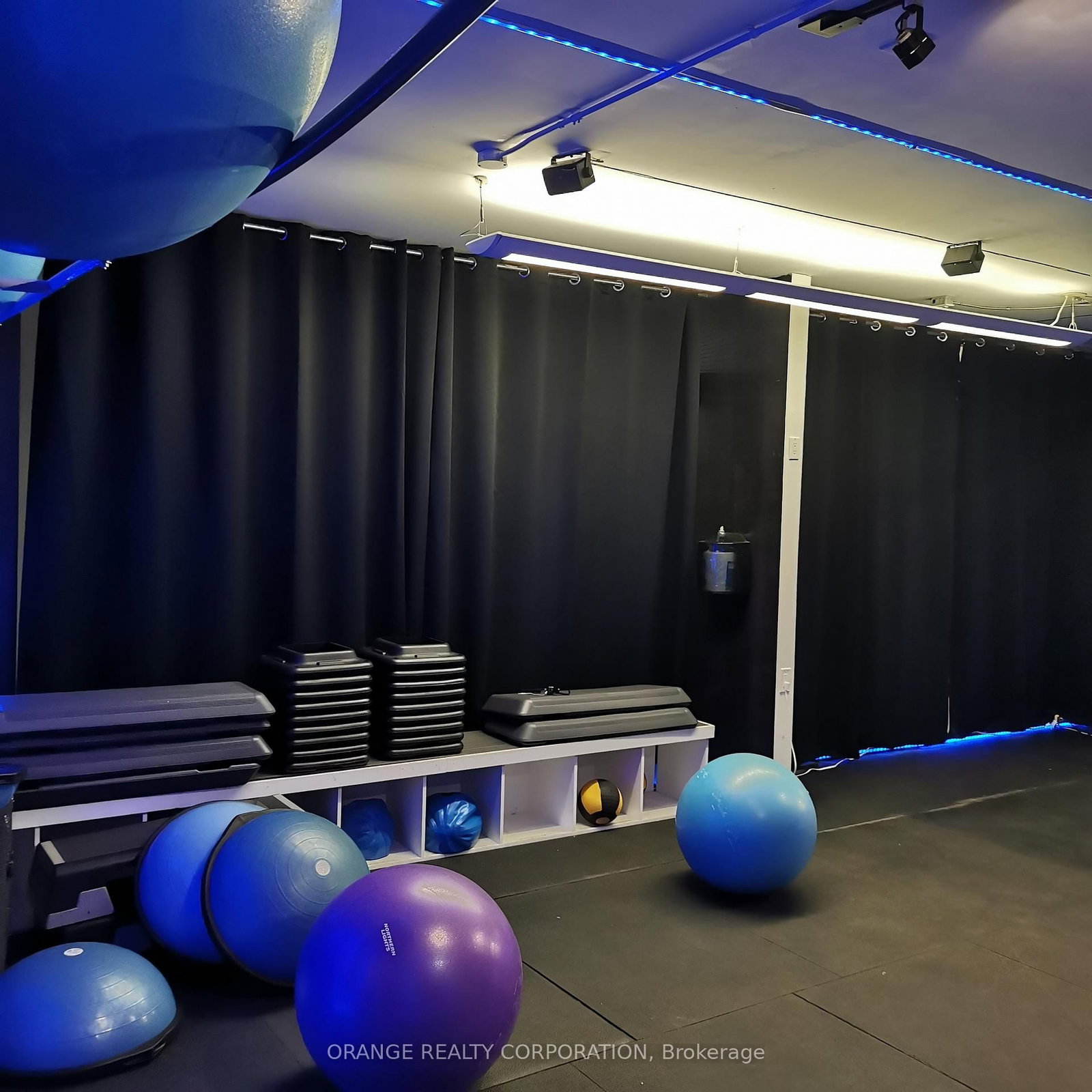 3301 Lake Shore Boulevard W, Unit 101 - Photo 11