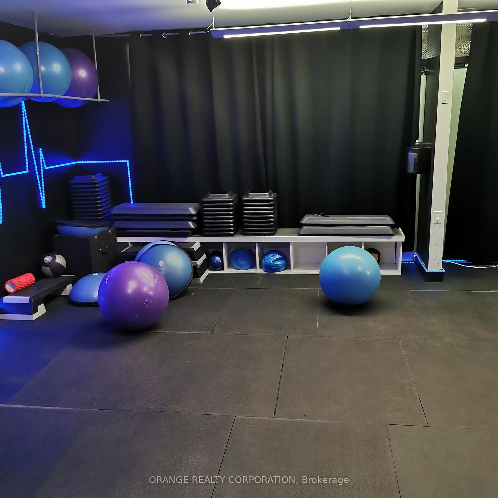 3301 Lake Shore Boulevard W, Unit 101 - Photo 12