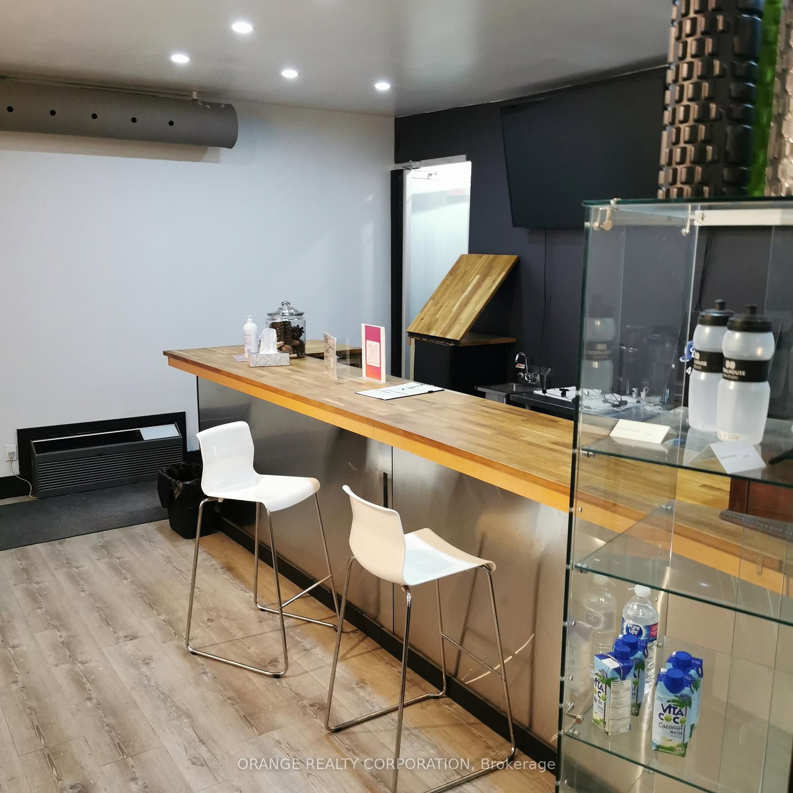 3301 Lake Shore Boulevard W, Unit 101 - Photo 4