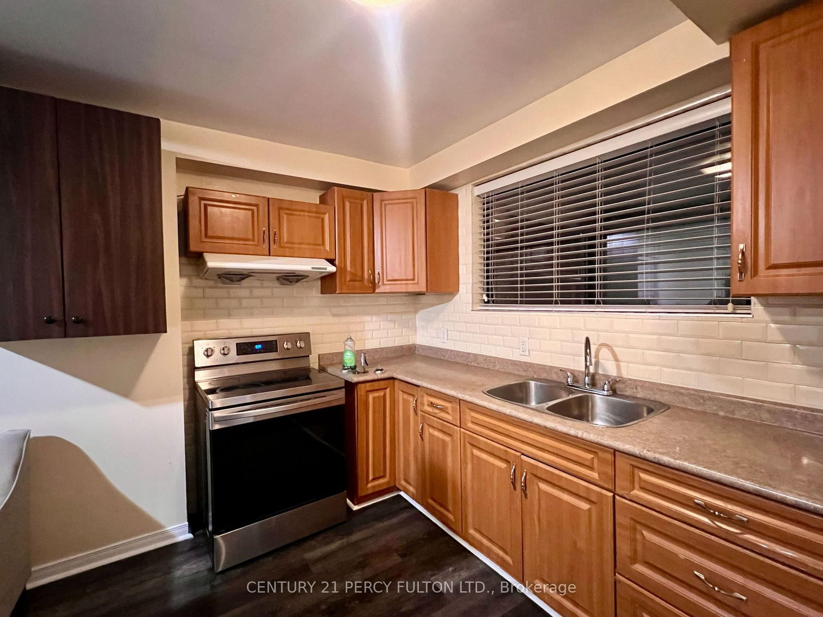 952 Scarlett Road, Unit 2 - Photo 4