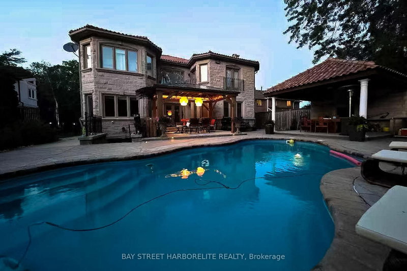 2334 Hammond Rd, Mississauga, L5K 1T2 | Image 3