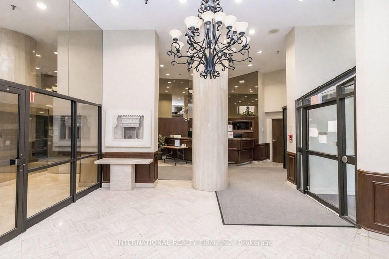 2201 - 3650 Kaneff Cres, Mississauga, L5A 4A1 | Image 3