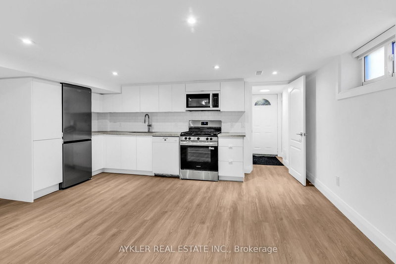 Unit B - 88 Bristol Ave, Toronto, M6H 3J9 | Image 2