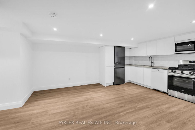 Unit B - 88 Bristol Ave, Toronto, M6H 3J9 | Image 3