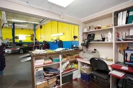 1530 Keele Street - Photo 18