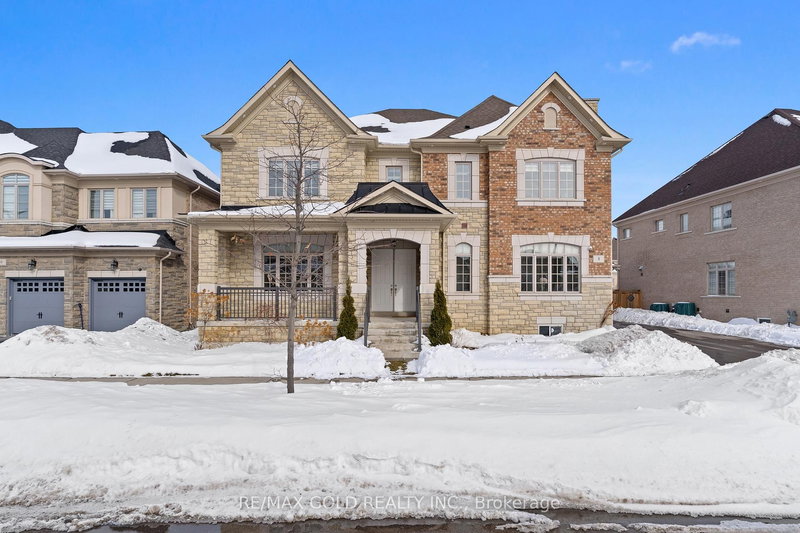 8 Markey Crt, Brampton, L6P 4L1 | Image 2