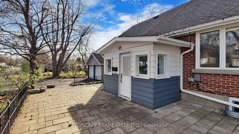 39 Woodward Brampton,ON L6V 1K2 — Photo 4