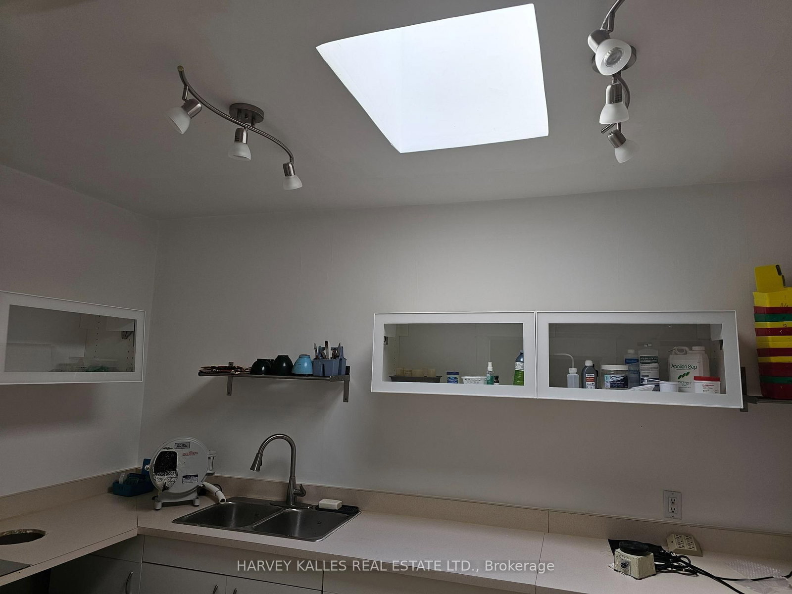 1261 A St.Clair Avenue W - Photo 7